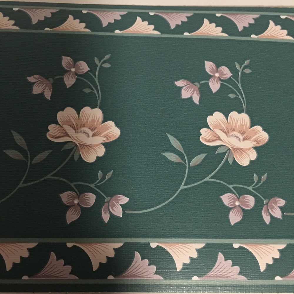 WALLPAPER BORDER GREEN PASTEL PINK FLOWERS 5 1/4” 45’ total NIP